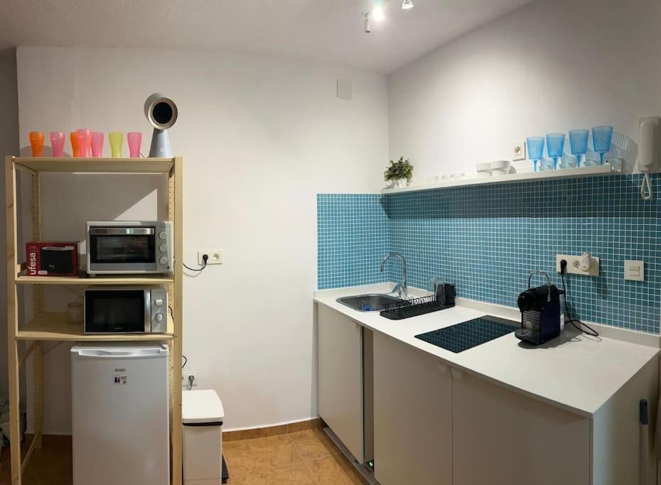 Estudio Con Piscina En 1ª Linea Apartment